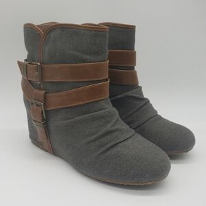 493- Aldo Elyta Women's Ankle Bootie Size 9